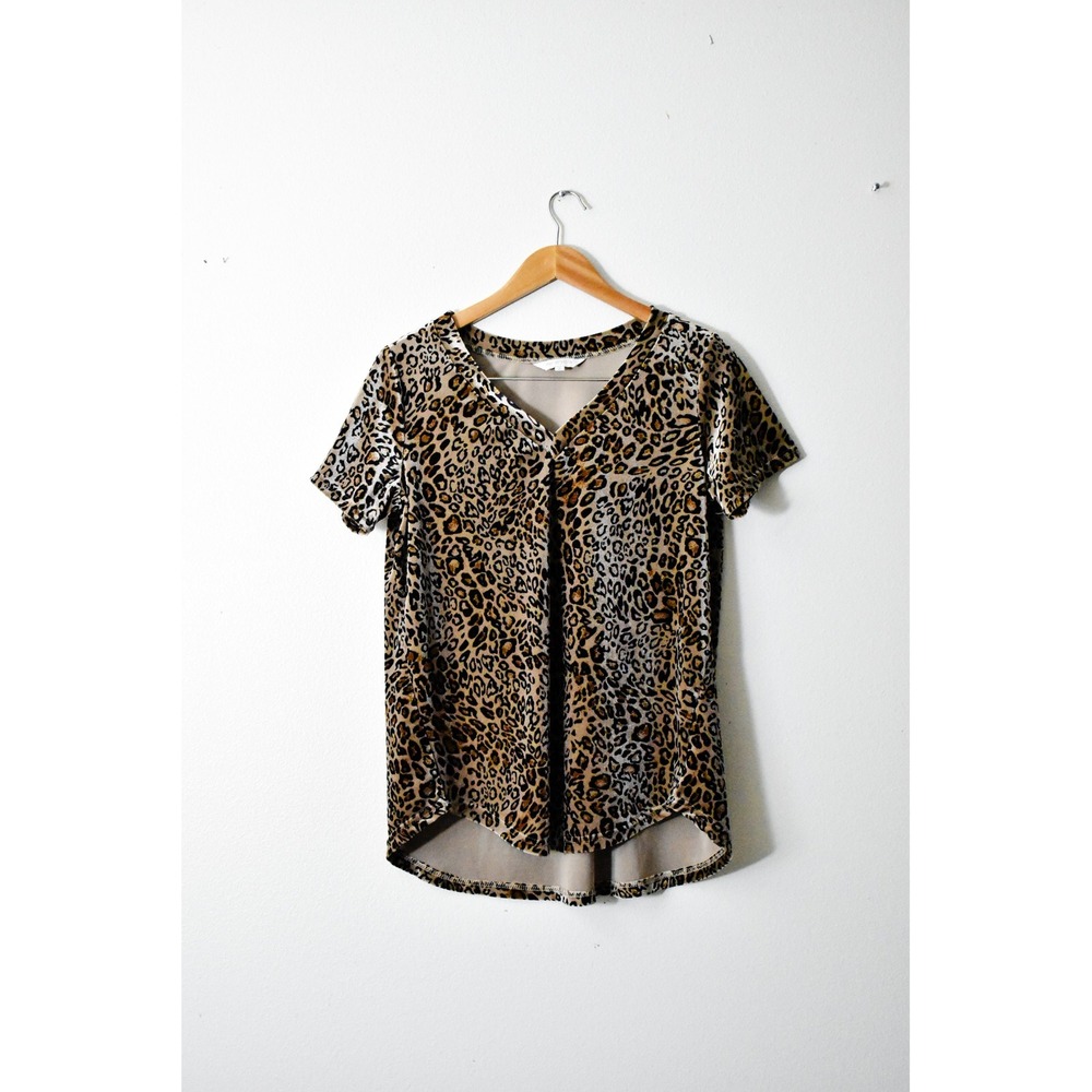 Amaryllis Leopard Print Velvet‎ V-Neck Top Women Size S Brown Excellent High-Low